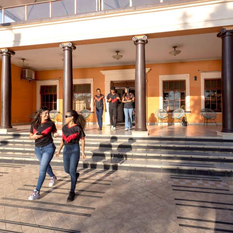 usfq-admisiones-estudiantes-residentes-galapagos