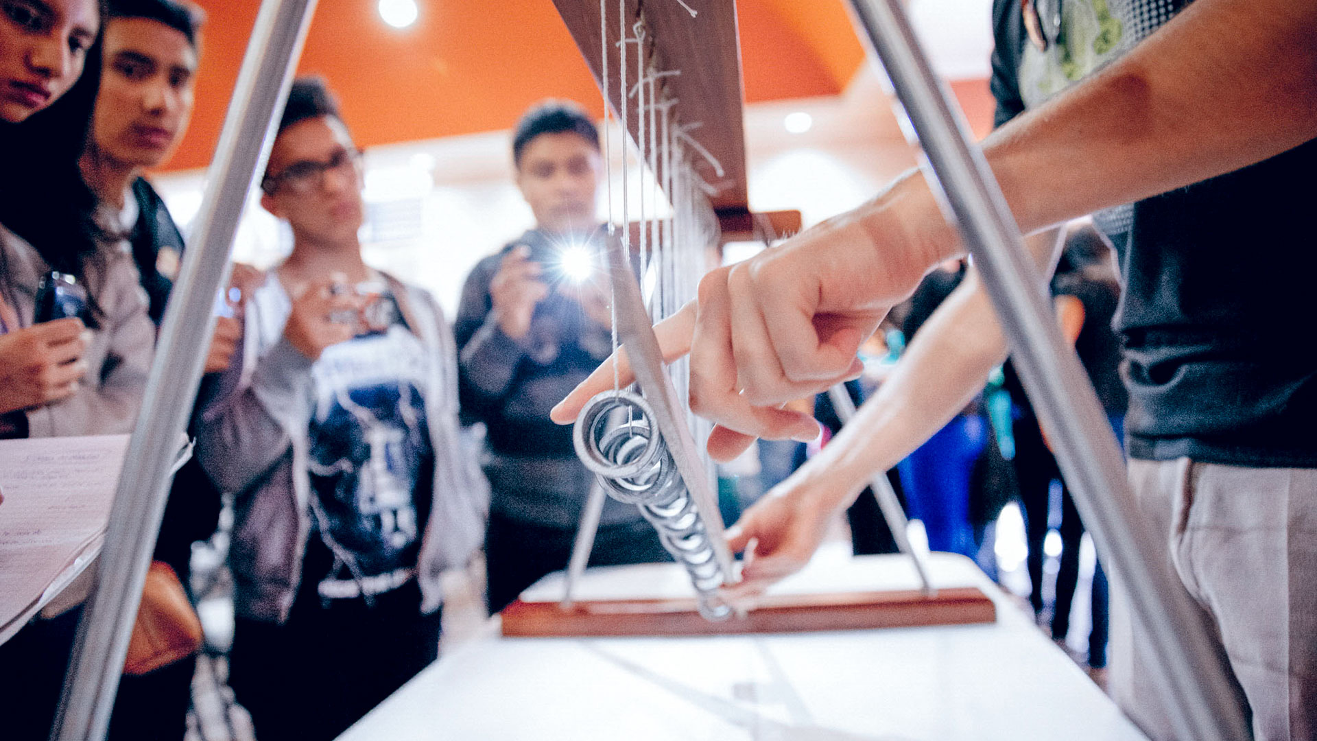 USFQ Vacante - Técnico Docente para Laboratorios de Física