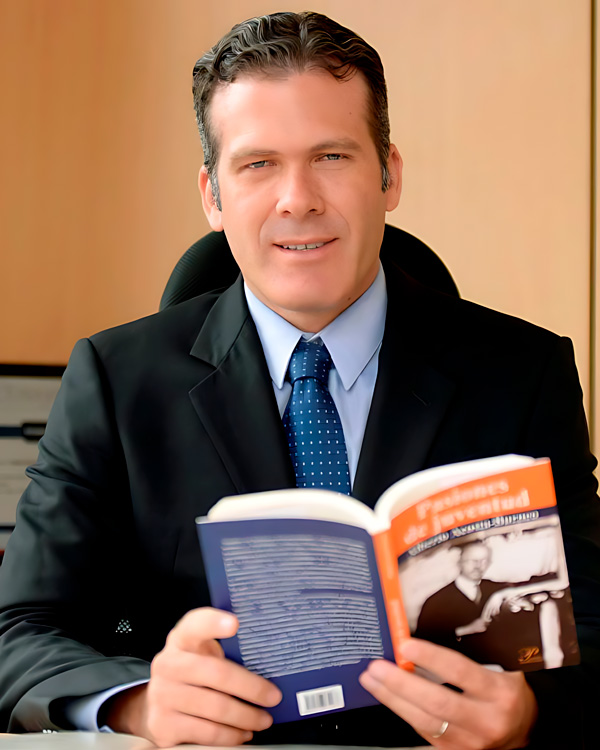 alberto-acosta-burneo