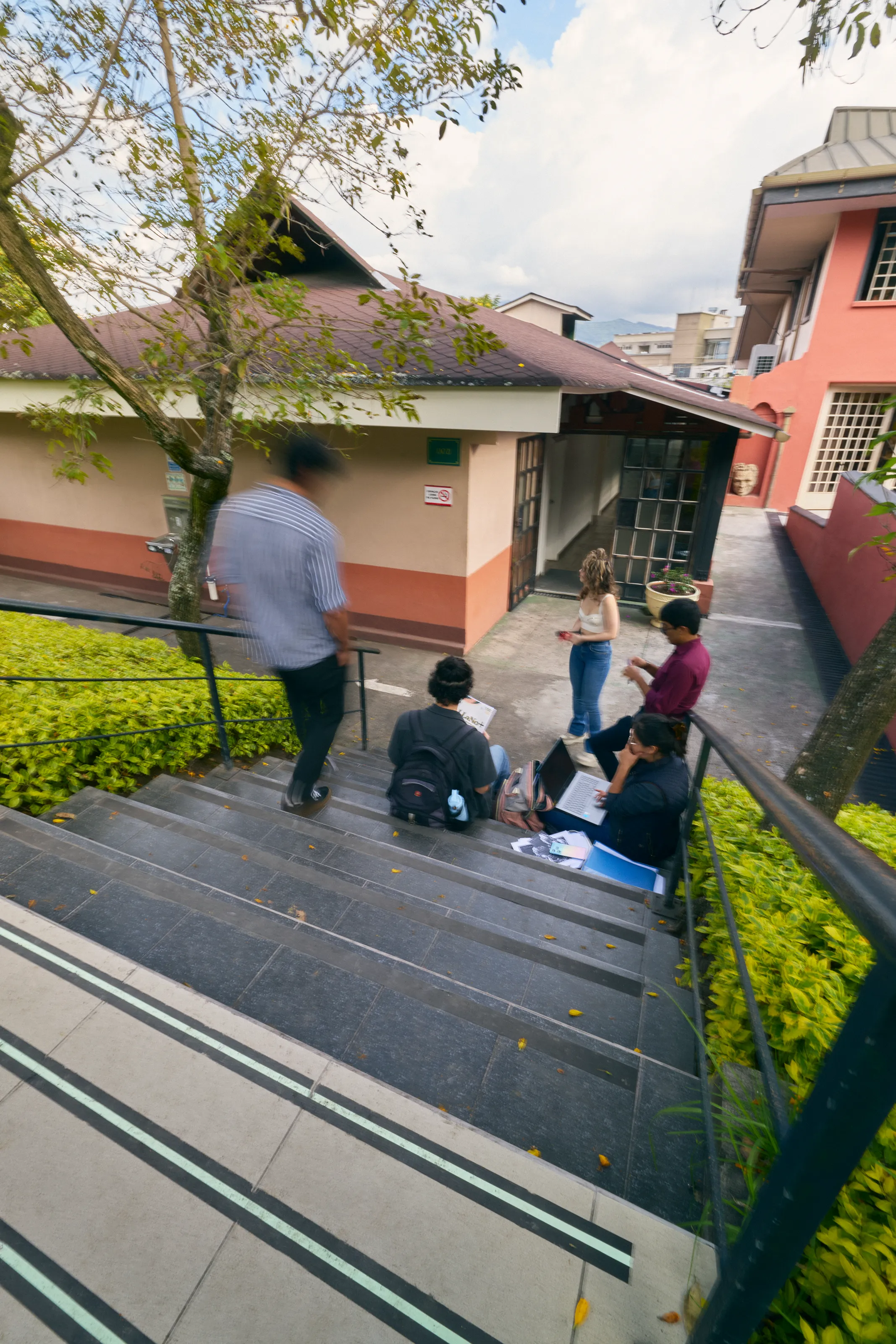campus y estudiantes