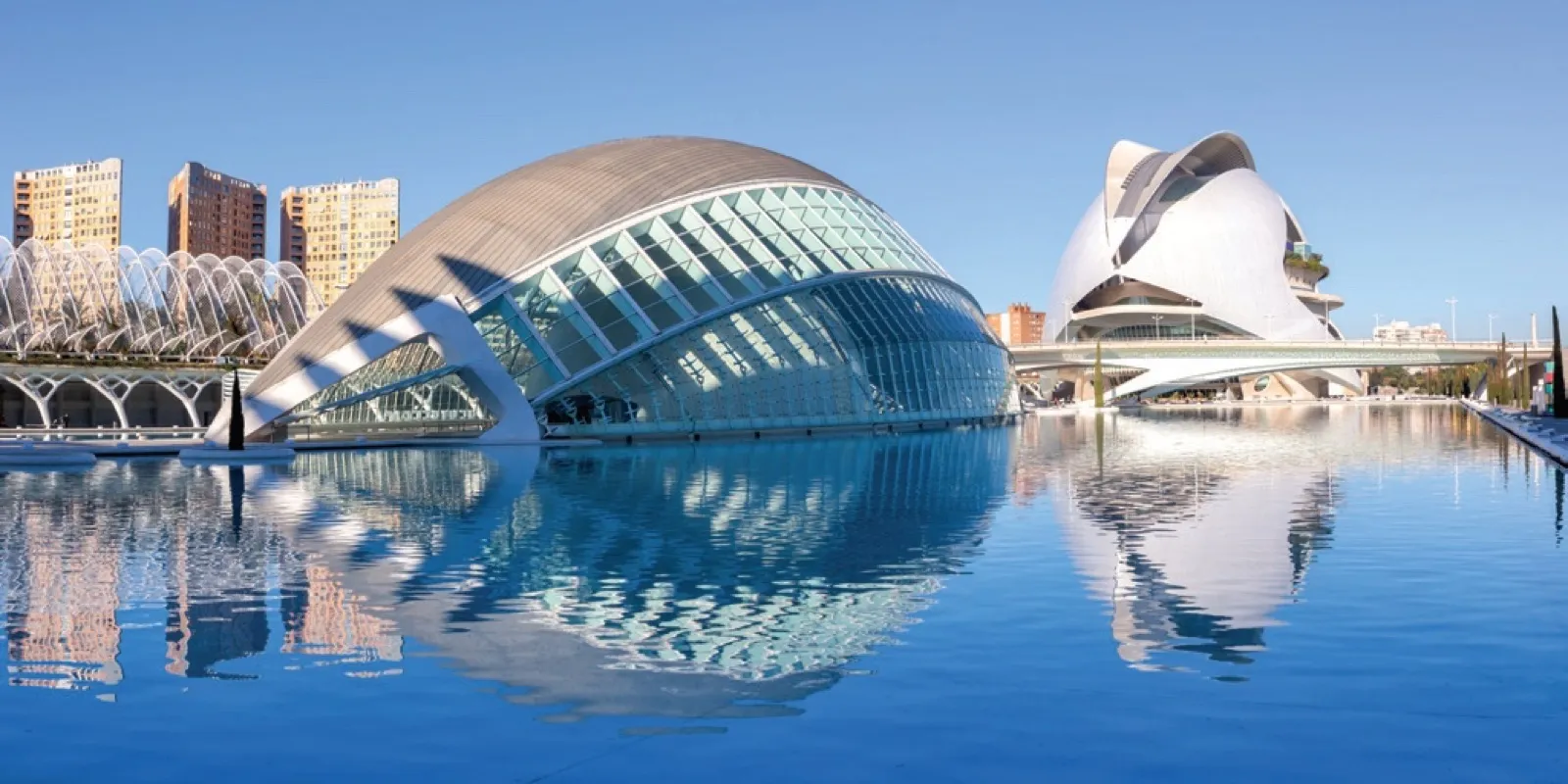 Ciudad de las Artes y las Ciencias en Valencia, sede de GAIAS Europa