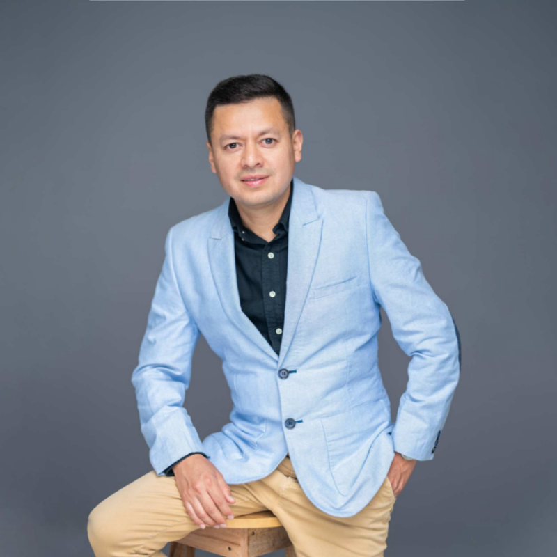 Marino Robalino LLC Beneficio Alumni
