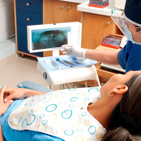 Banner taller virtual cirugia oral y maxilofacial