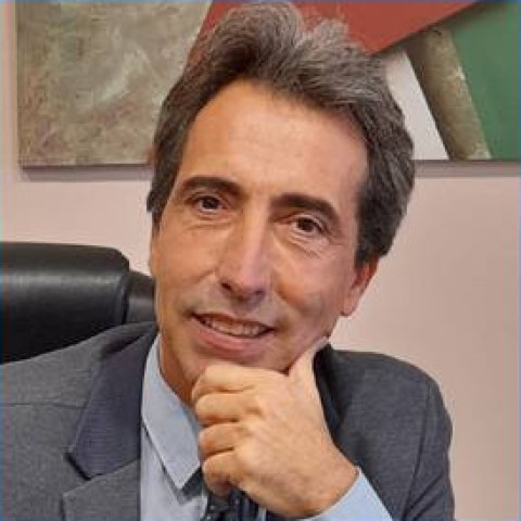 DR. ALBERTO MOREIRA