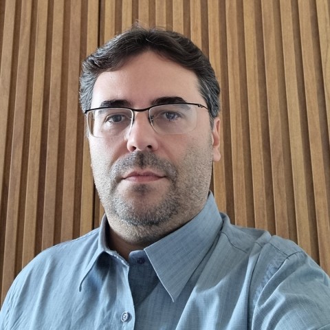 prof. Frederico Barros
