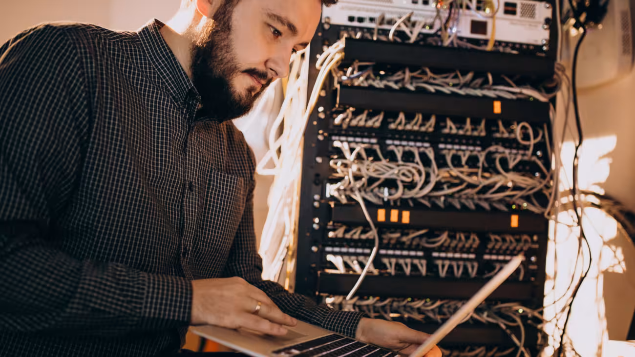 CISCO CCNA 2 v7 Switching, Routing and Wireless Essentials banner