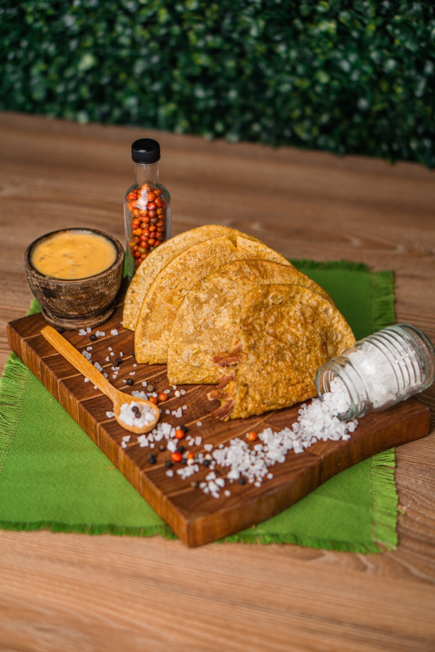 Empanadas lo Nuestro Beneficio Alumni