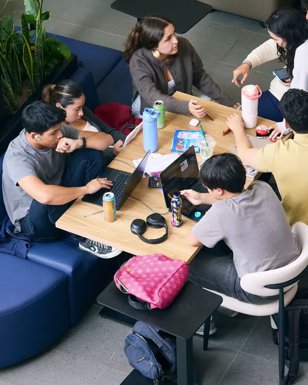 alumnos reunidos