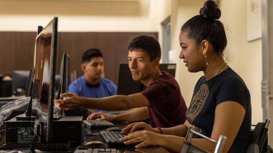 Tecnología en Informática y Programación (Galápagos Santa Cruz) - Banner 3